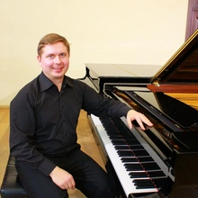 Виктор - Пианино